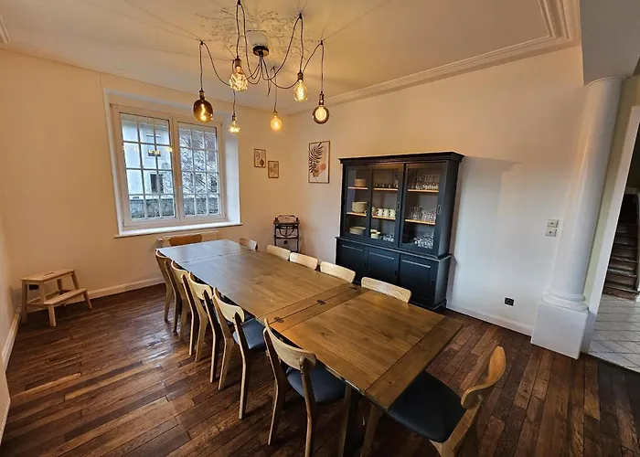 Maison Le Beauregard 度假居 比桑